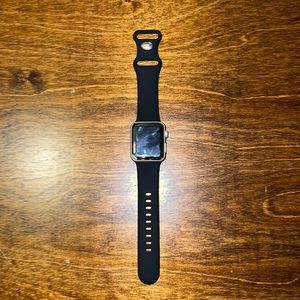 Apple Watch Series 3 - chipped screen but still fully functional